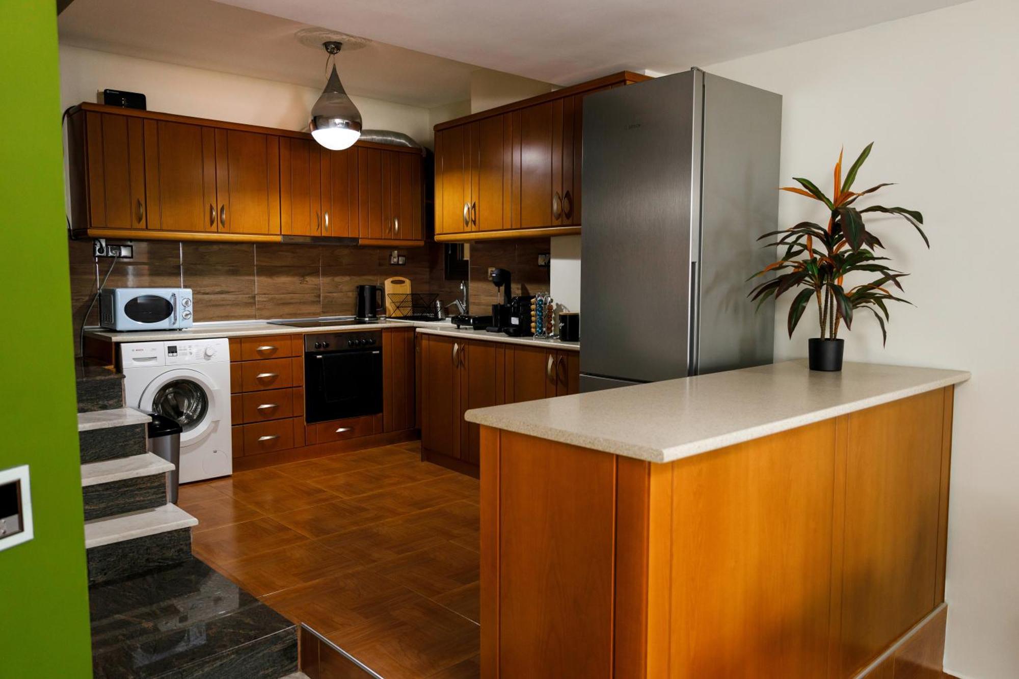 Apartment Charming With Gorgeous View & Private Parking *